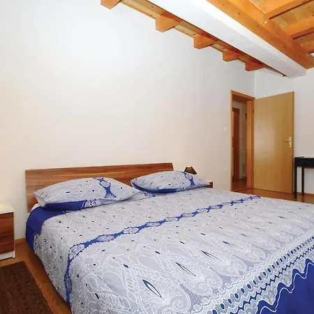 4 Bedroom Cozy In Jakacici Nyaraló *